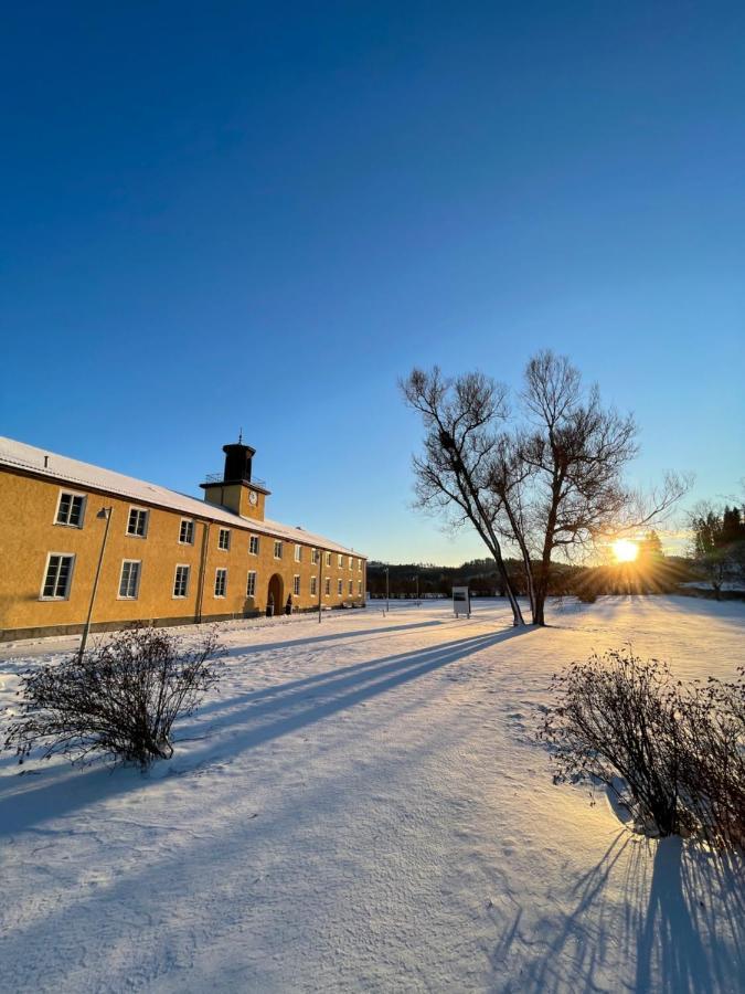 Falstadsenteret - Museum, Minnested Og Senter For Menneskerettigheter เลวองแกร์ ภายนอก รูปภาพ